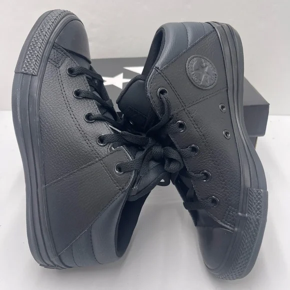 Converse WMNS A05102C
CTAS AXEL MID
BLACK/BLACK/BLACK
Sneakers - Picture 13 of 16